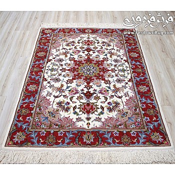 فرش دستباف قالیچه  2.5 متری طرح گلریز بافت کاشمر