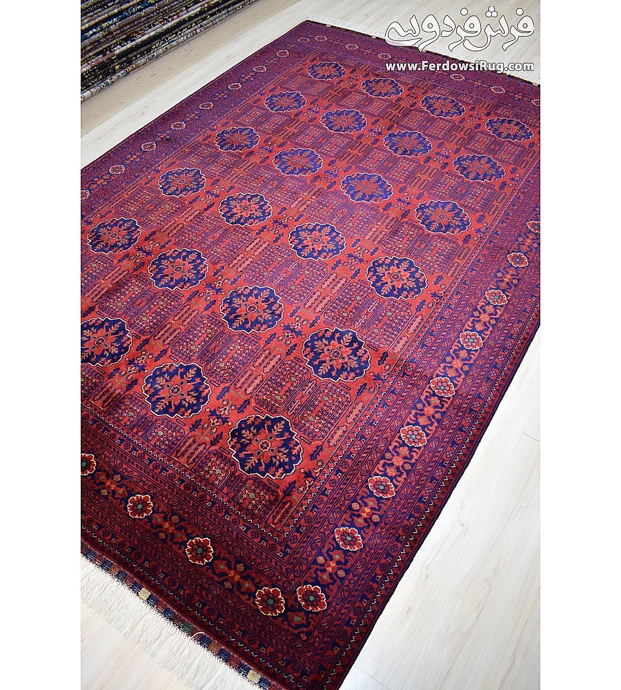 فرش دستباف شش متری مدرن طرح خان محمدی رنگ لاکی بافت خراسان مناسب دکوراسیون کلاسیک و مدرن