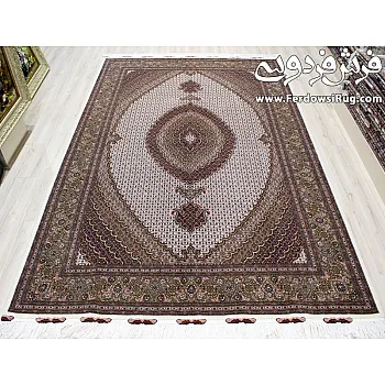 Handwoven 6-meter carpet, fine fish design Kamal-ol-Molk, Tabriz weave
