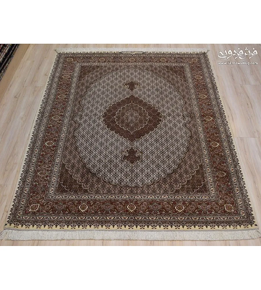 Handmade Tabriz rug, 3 meters, featuring Rizmahi Abdollahi design, high-quality craftsmanship, perfect for home decor.