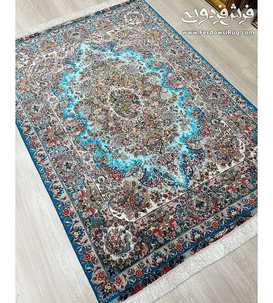 فرش دستباف قالیچه ۳ متری خطیبی بافت تبریز با طرح سنتی و رنگ های اصیل مناسب دکوراسیون کلاسیک