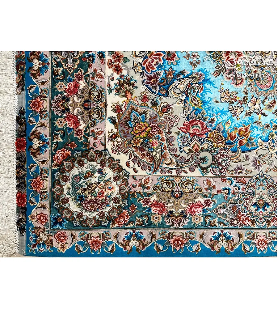 فرش دستباف قالیچه ۳ متری خطیبی بافت تبریز با طرح سنتی و رنگ های اصیل مناسب دکوراسیون کلاسیک