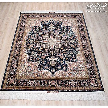Handmade rug,3 meters in size,made in Tabriz with Heris design