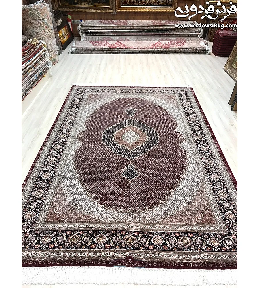 فرش دستباف 6 متری طرح ریزماهی تبریز با کیفیت بالا و نقش سنتی مناسب دکوراسیون کلاسیک و مدرن