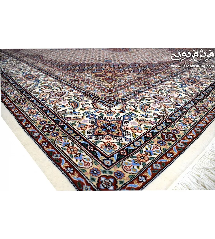 فرش دستباف 6 متری جفت طرح ریزماهی رنگ کرم مود بیرجند مناسب دکوراسیون کلاسیک و مدرن با کیفیت عالی