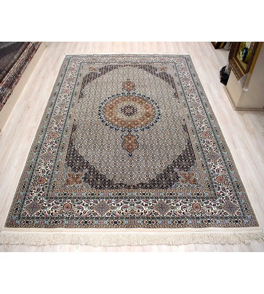 جفت فرش 6 متری دستباف طرح ریز ماهی مود بیرجند با رنگ بندی سنتی و کیفیت عالی مناسب دکوراسیون کلاسیک و مدرن