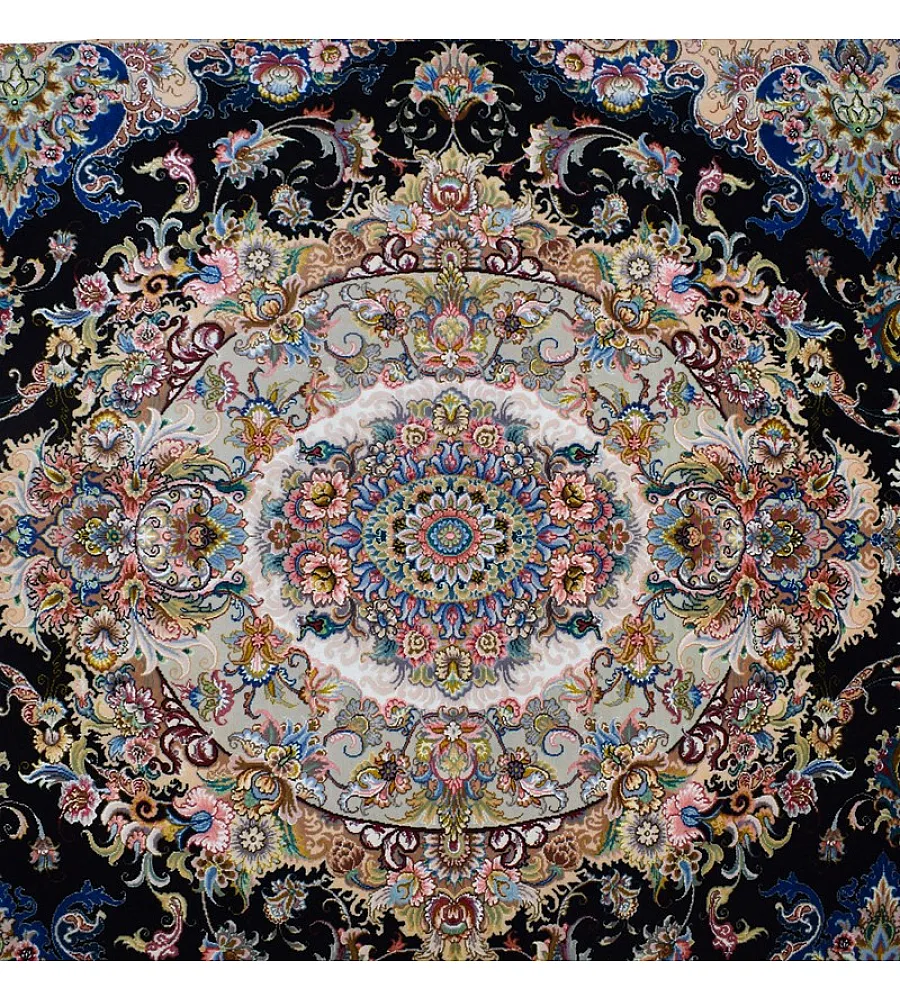 فرش دستباف 6 متری جفت طرح خطیبی رنگ سرمه ای بافته شده در تبریز مناسب برای دکوراسیون کلاسیک و مدرن