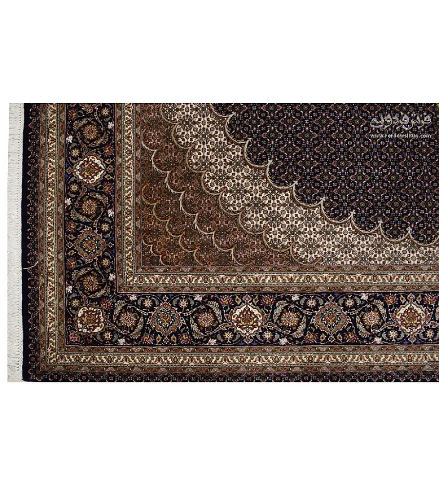 Handmade Tabriz rug, 6 meters, featuring intricate Rizmahi Abdolahi design, crafted with premium materials for elegant interiors.