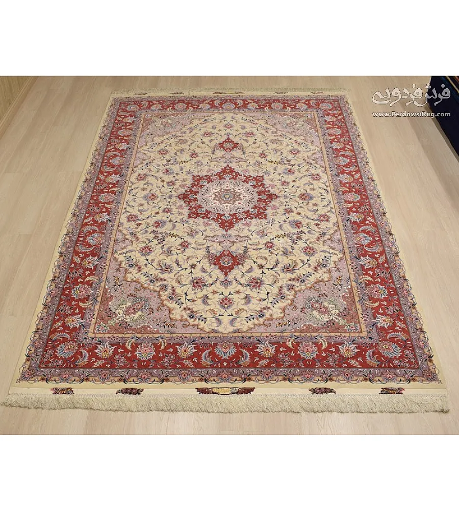 جفت فرش دستباف 6 متری کرم تقی زاده تبریز با طرح اصیل ایرانی مناسب دکوراسیون کلاسیک و مدرن