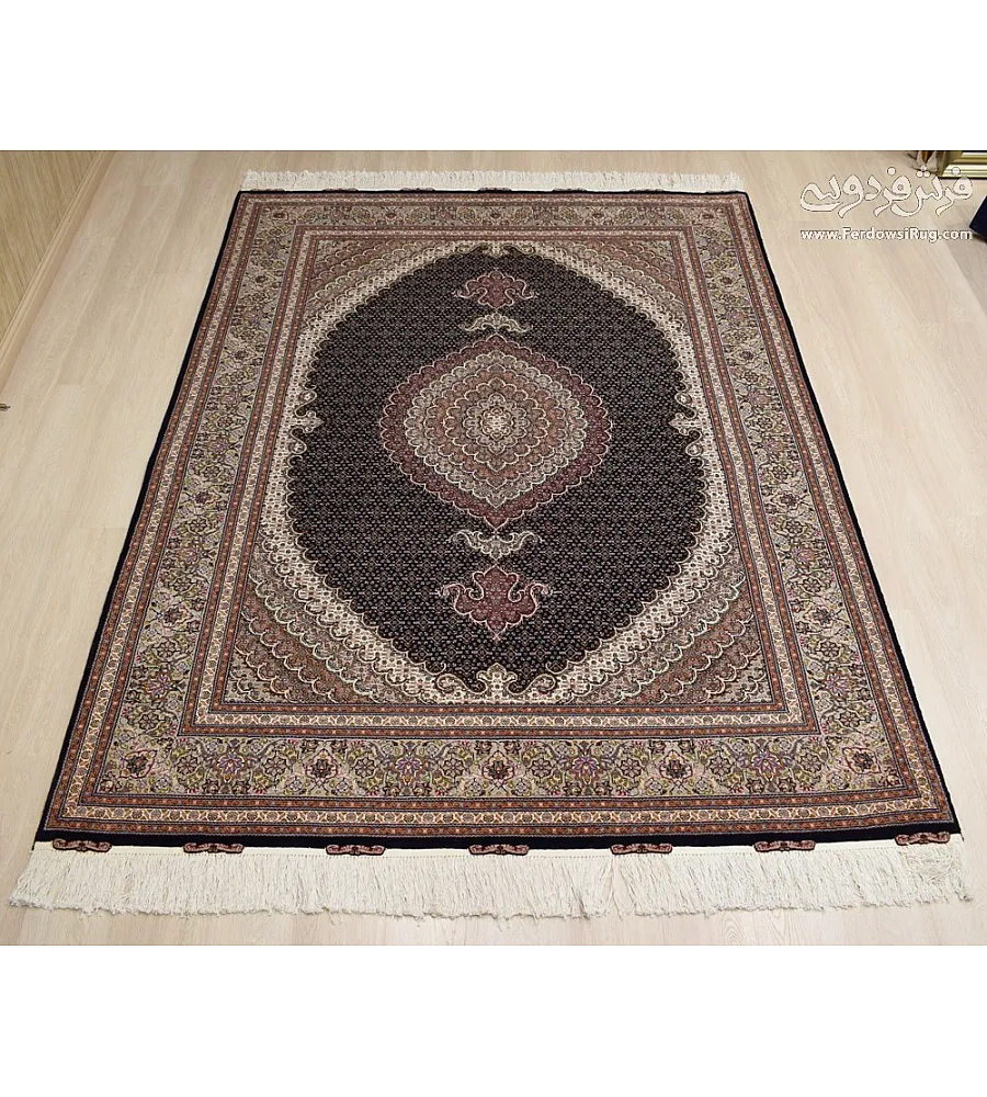 فرش دستباف 6 متری جفت ریزماهی کمال الملک چهل رج سرمه ای تبریز با طرح سنتی و کیفیت بالا مناسب دکوراسیون کلاسیک