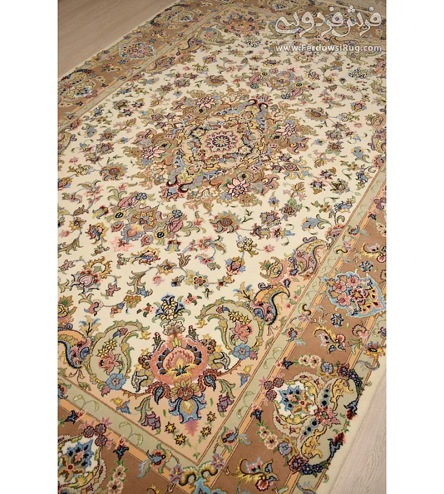 فرش دستباف 6 متری جفت طرح تبریز مشهد با رنگ های اصیل و کیفیت بالا مناسب دکوراسیون کلاسیک و مدرن