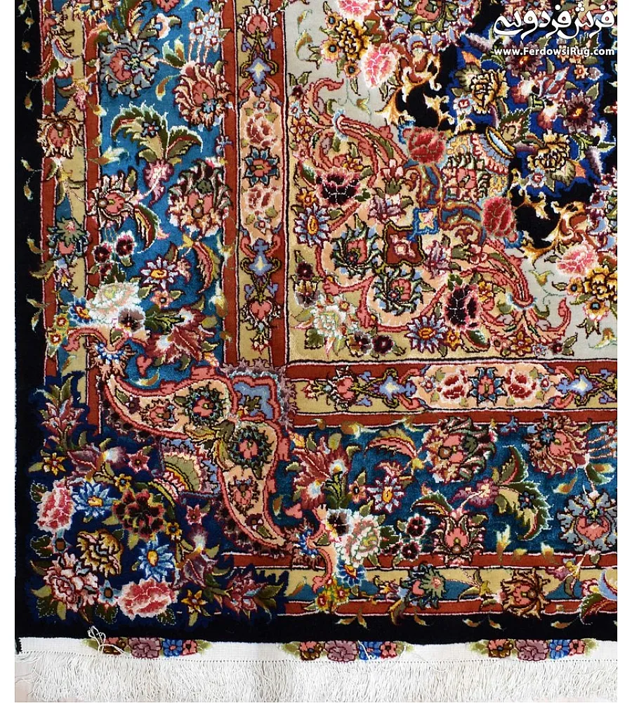 فرش 9 متری دستباف طرح سالاری چهل رج تبریز با رنگ های جذاب و کیفیت بالا مناسب برای دکوراسیون کلاسیک و مدرن