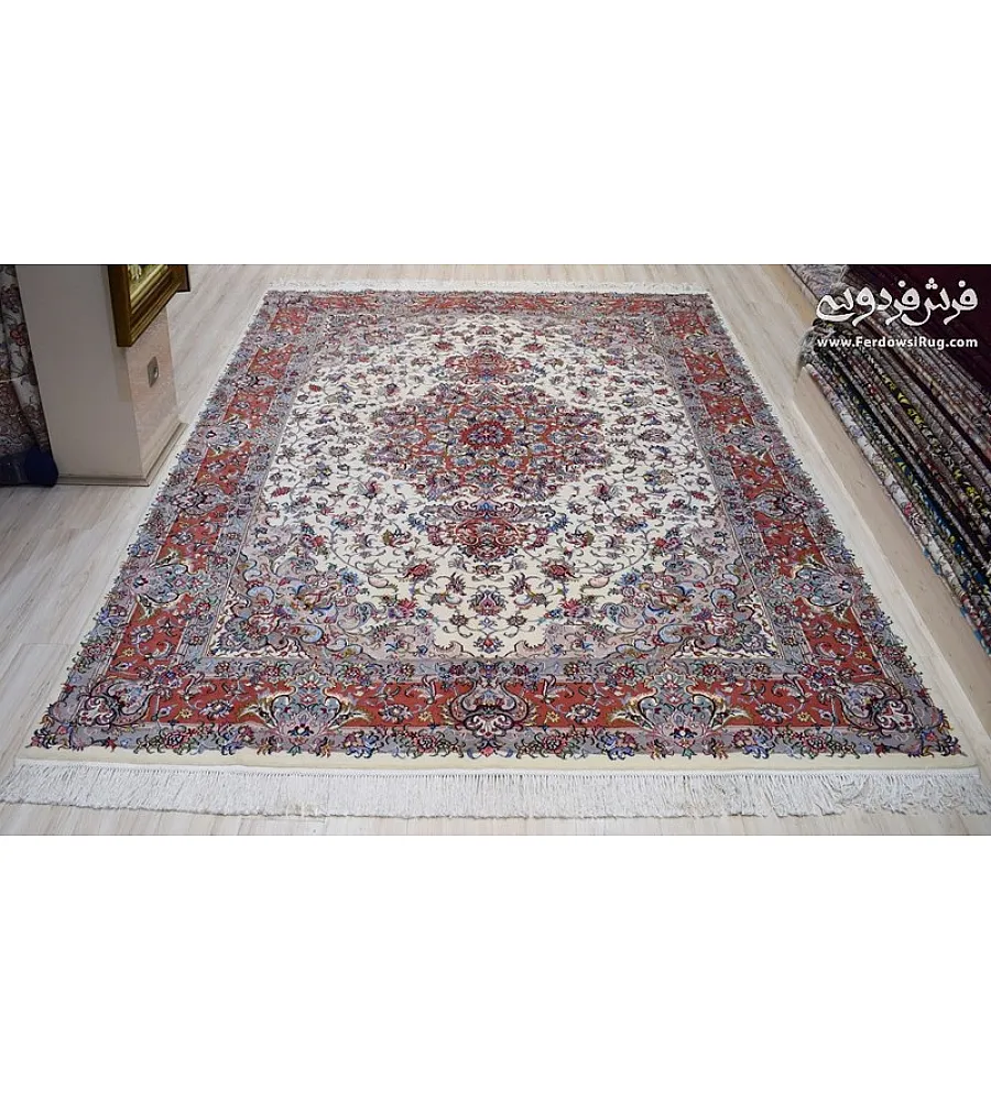 فرش دستباف 9 متری خطیبی بافت خراسان طرح سنتی با رنگ های گرم مناسب دکوراسیون کلاسیک و اصیل