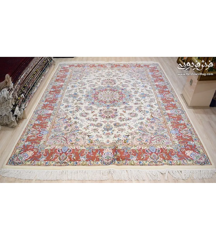 فرش دستباف مشهد طرح علیزاده کرم حاشیه مسی، جفت 9متری مناسب دکوراسیون کلاسیک، کیفیت بالا و دوام طولانی