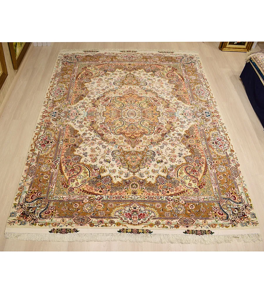 فرش دستباف 9 متری طرح سالاری کرم جدید بافت مشهد مناسب دکوراسیون کلاسیک و مدرن کیفیت عالی