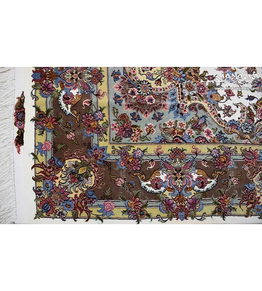 فرش دستباف 9 متری جفت طرح خطیبی کرم مشهد با کیفیت بالا مناسب دکوراسیون کلاسیک و مدرن | خرید فرش فردوسی