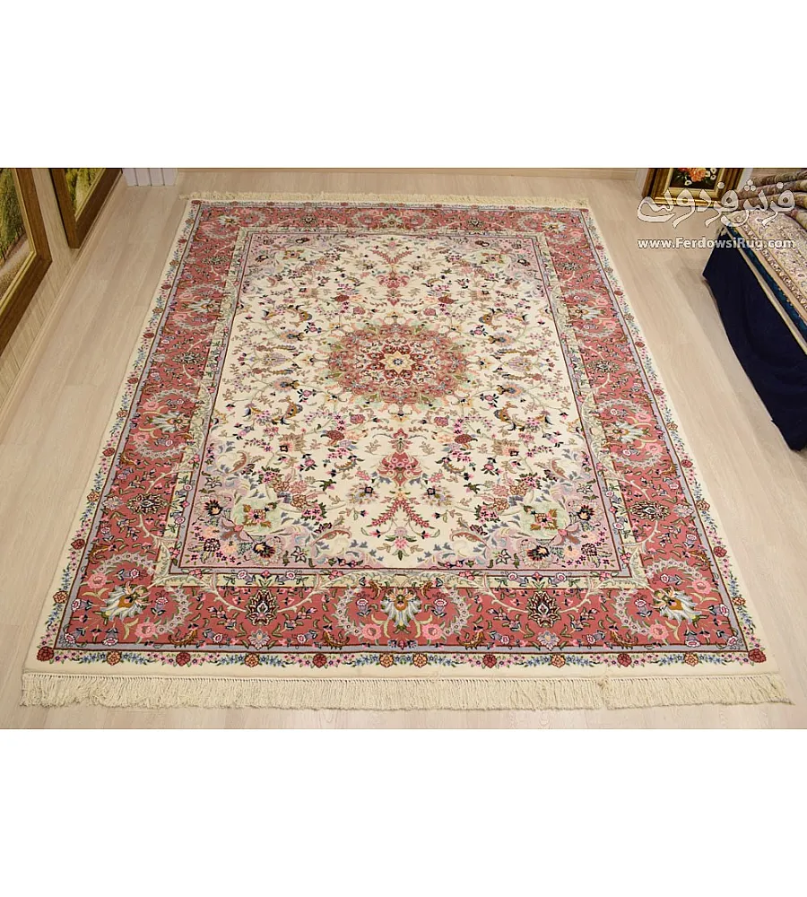 فرش دستباف 9 متری جفت طرح علیا کاشمر رنگ کرم و قرمز مناسب سالن پذیرایی لوکس ایران
