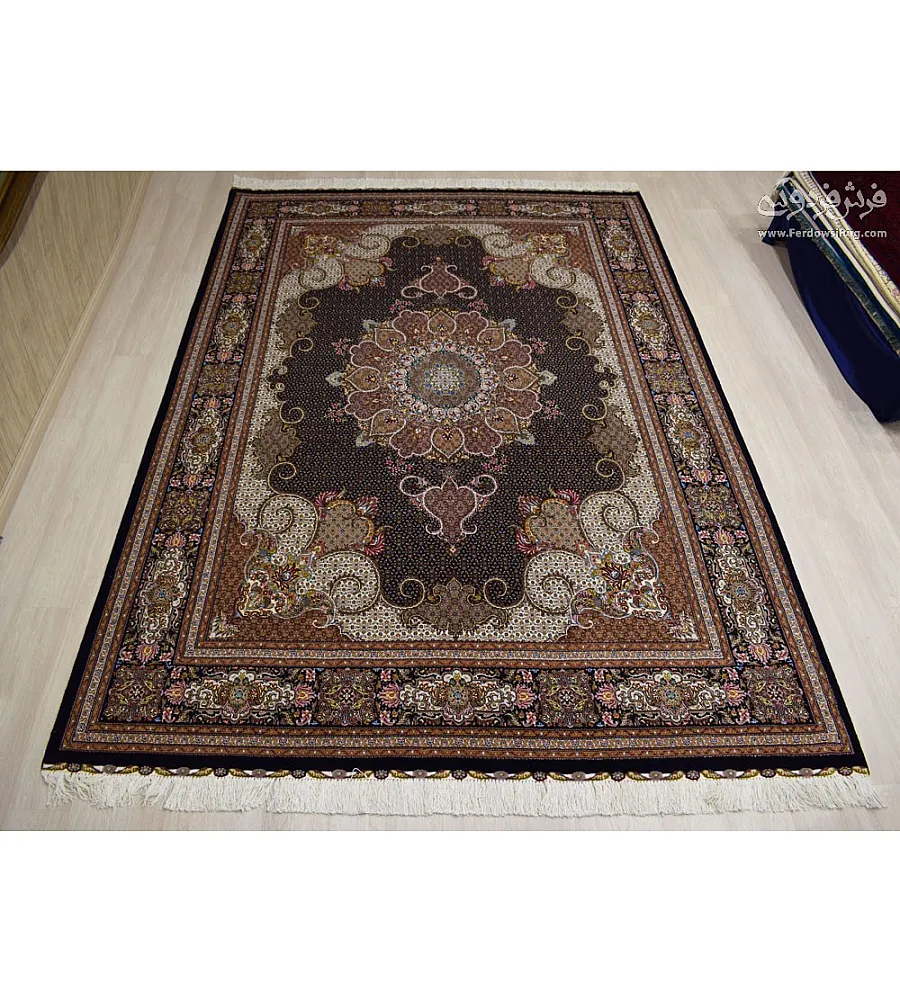 جفت فرش 9 متری دستباف تبریز طرح ریزماهی عبداللهی با رنگ بندی سنتی مناسب دکوراسیون کلاسیک و مدرن