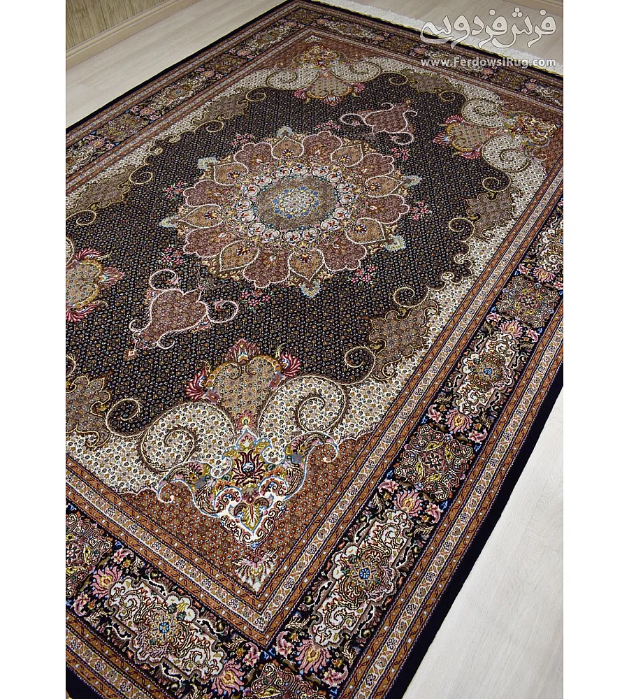 جفت فرش 9 متری دستباف تبریز طرح ریزماهی عبداللهی با رنگ بندی سنتی مناسب دکوراسیون کلاسیک و مدرن