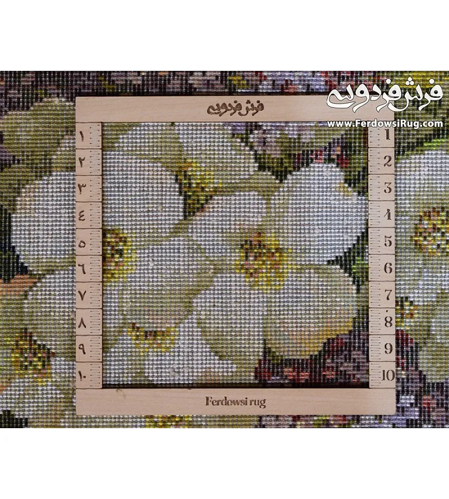 تابلو فرش دستباف طرح گل و گلدان شکوفه رنگارنگ بافت تبریز مناسب دکوراسیون داخلی منزل