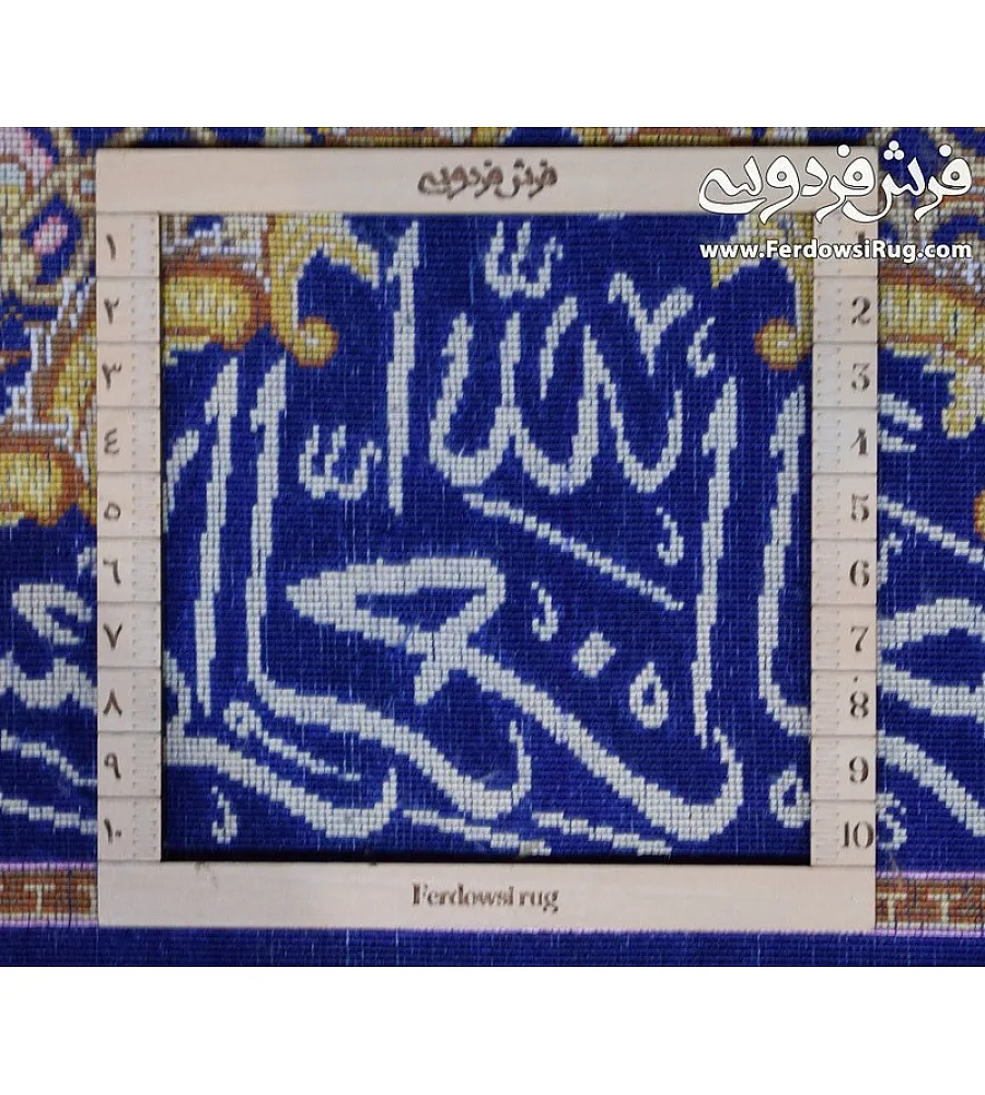 تابلو فرش دستباف طرح وان یکاد تمام ابریشم قم با رنگ های زنده و قاب چوبی مناسب دکوراسیون داخلی و هدیه ای نفیس