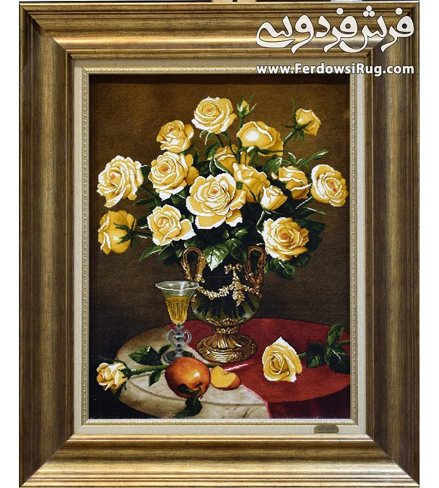 تابلو فرش دستباف طرح گل رز با رنگ های زنده و کیفیت بالا مناسب دکوراسیون منزل ساخته شده توسط هنرمندان تبریز