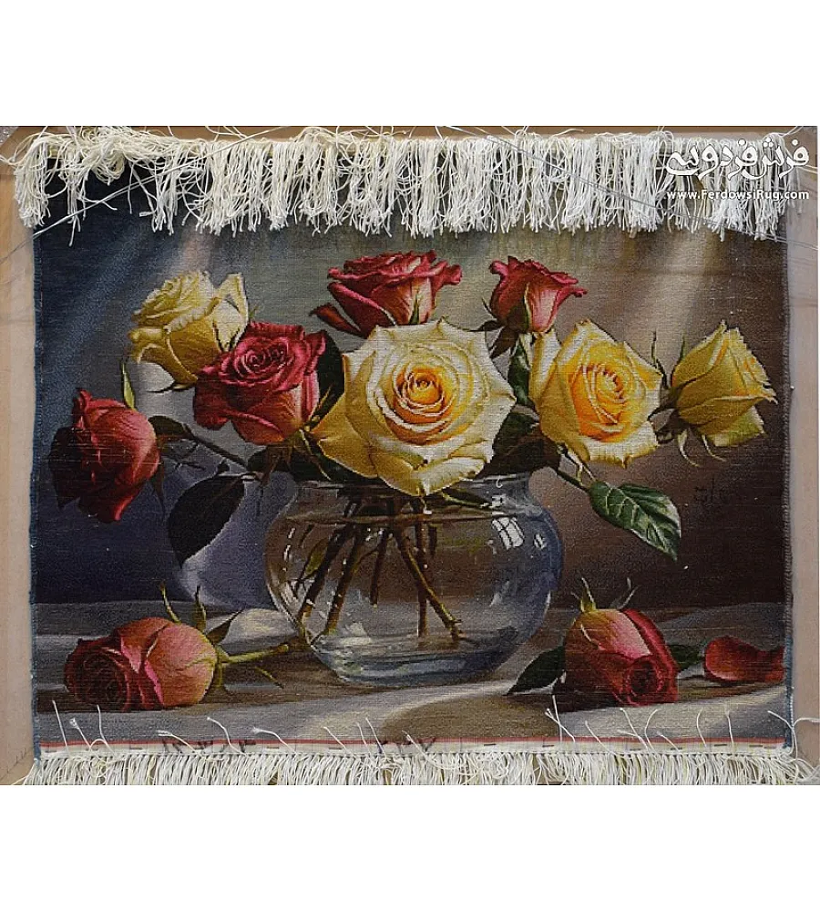 تابلو فرش دستباف تبریز طرح گلدان شیشه ای رنگارنگ مناسب دکوراسیون داخلی با کیفیت عالی