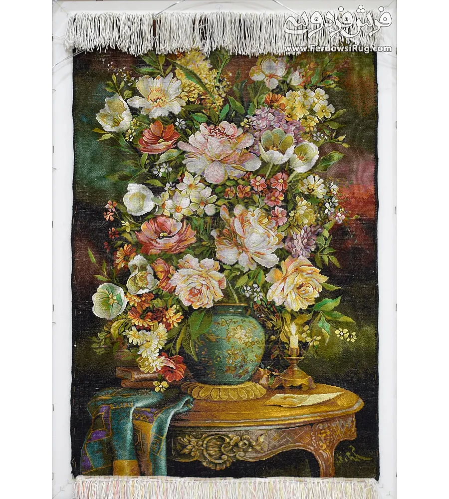 تابلو فرش دستباف تبریز طرح گل همتا با رنگهای زنده و کیفیت بالا مناسب دکوراسیون داخلی منزل و هدیه خاص