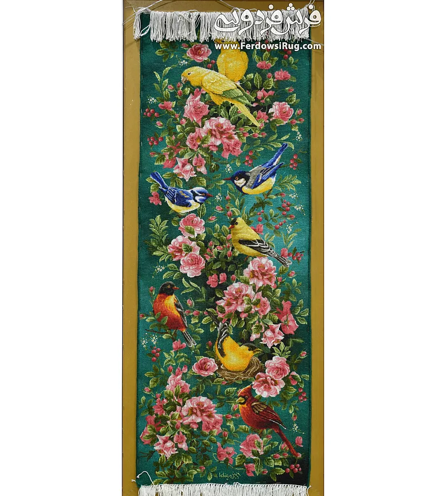تابلو فرش دستباف طرح پرنده و گل بافت تبریز با رنگ های زنده مناسب برای دکوراسیون داخلی